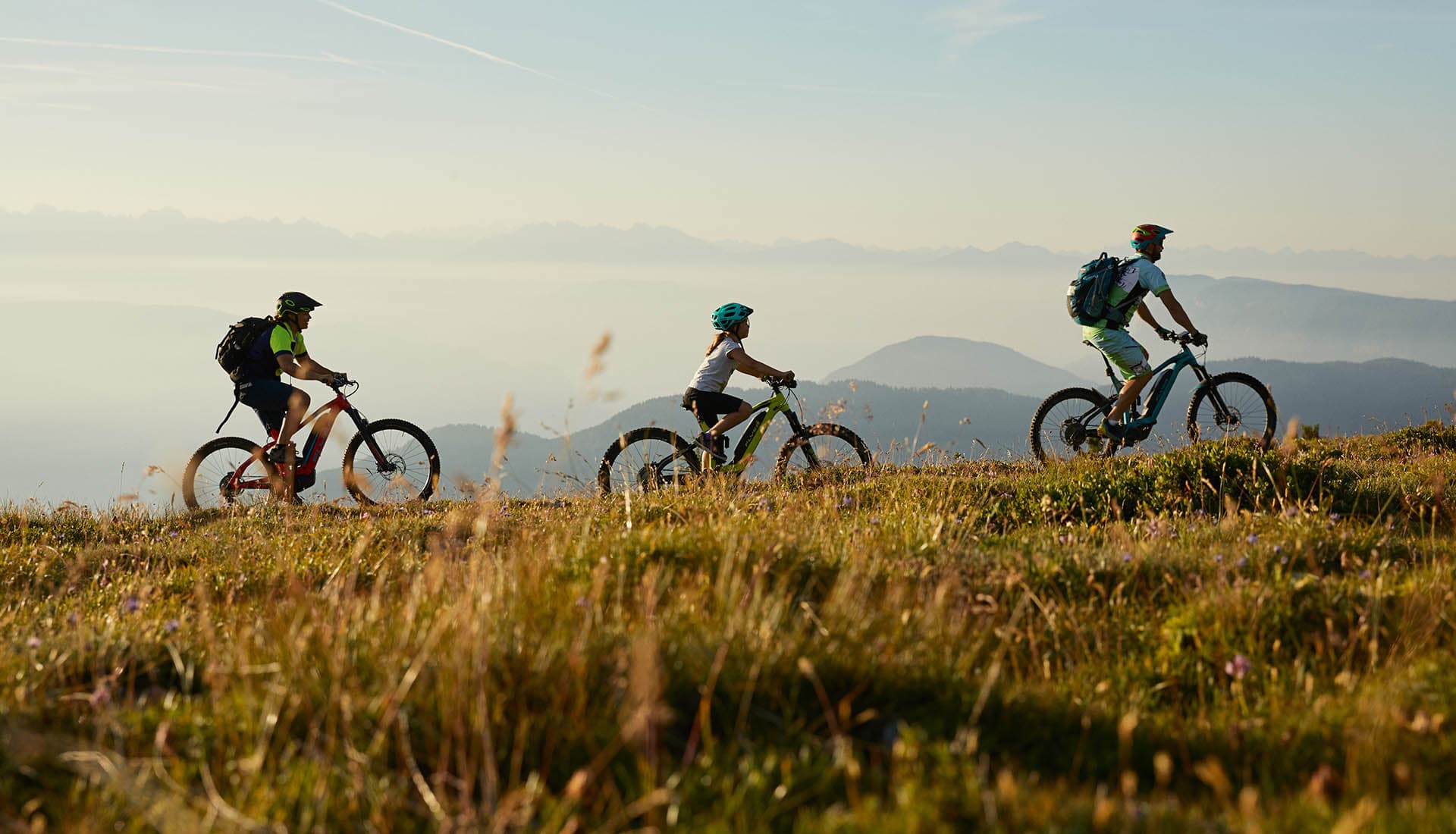 Bike Urlaub Dolomiten Villnösstal aktiv erleben Südtirol Elektro Bikes im Proihof Radtouren in Villnöss mit Elektro Mountainbikes (1) Bike Urlaub Dolomiten Villnösstal aktiv erleben Südtirol Elektro Bikes im Proihof Radtouren in Villnöss mit Elektro Mountainbikes (1)