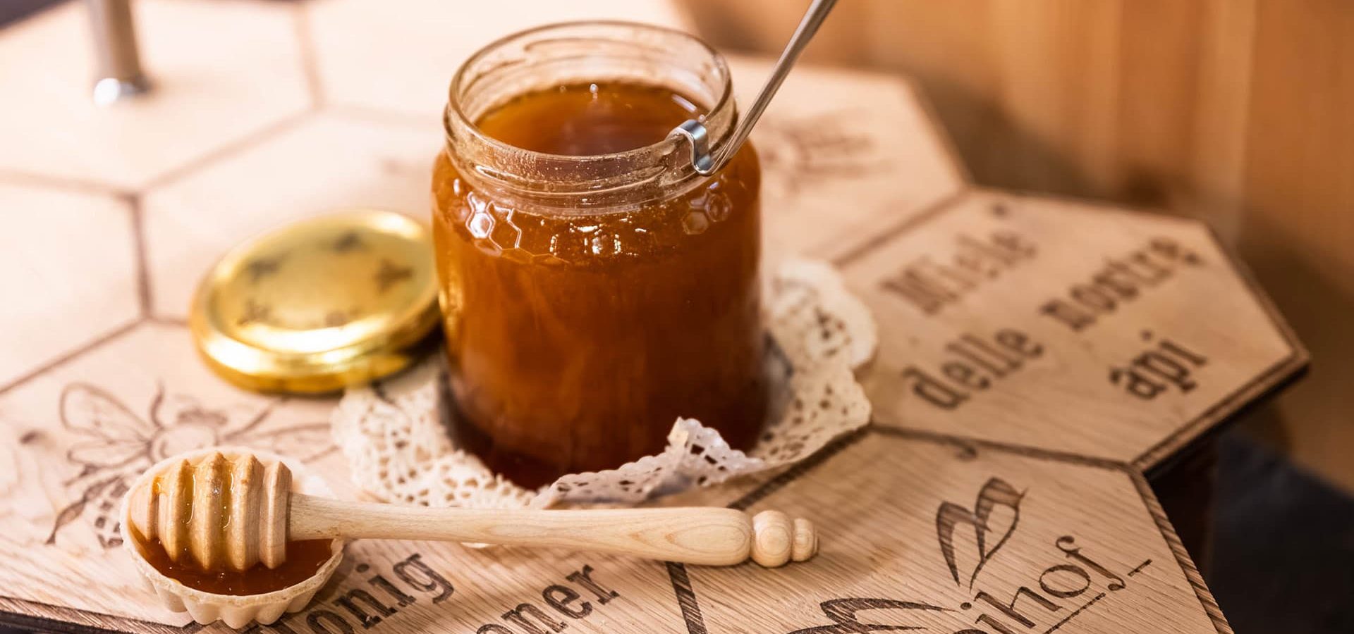 Proihof Villnöss Südtirol Eigene Imkerei auf dem Bauernhof in Villnöss (3) Proihof Villnöss Südtirol Eigene Imkerei auf dem Bauernhof in Villnöss (3)