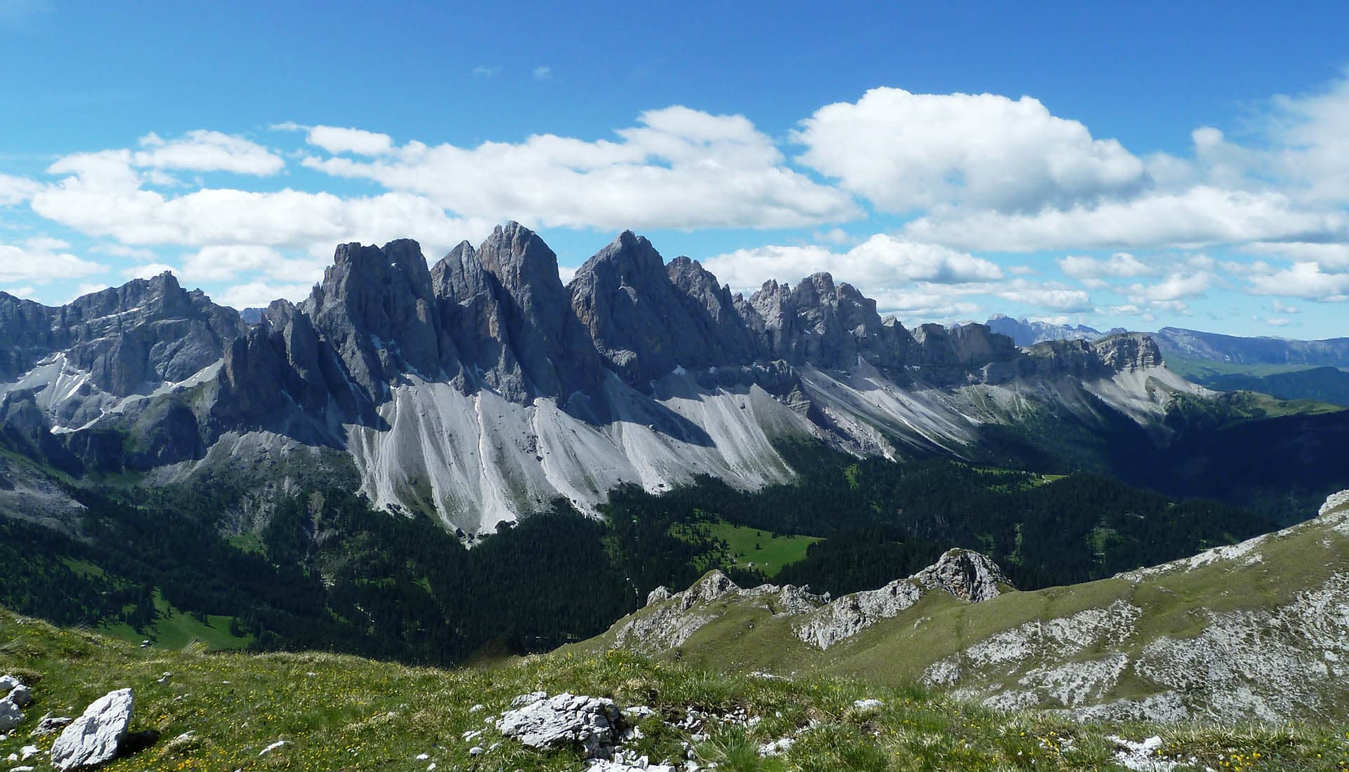 Urlaub in Villnöss – hochalpines Flair in den Dolomiten Südtirol Italien Gebirge Bergwelt Wandern Geisler Villnösstal (3) Urlaub in Villnöss – hochalpines Flair in den Dolomiten Südtirol Italien Gebirge Bergwelt Wandern Geisler Villnösstal (3)