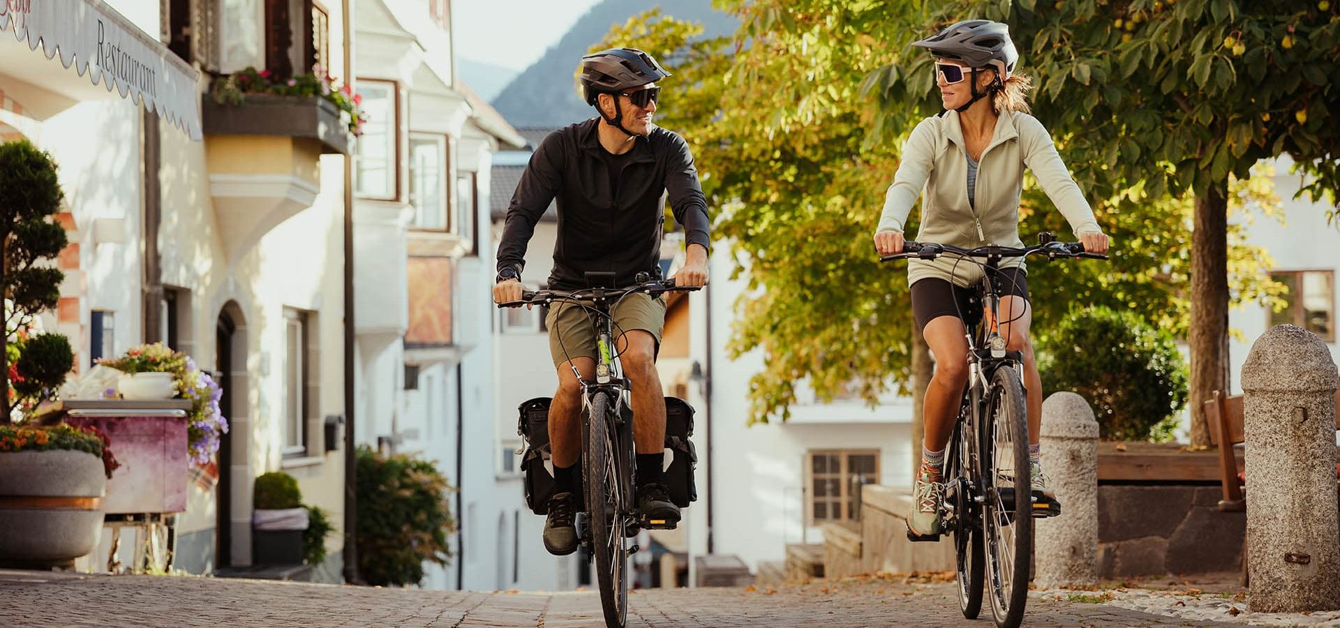 Urlaub zu zweit in den Dolomiten Paarurlaub in Südtirol Romantische Stunden erleben in Villnöss Südtirol (2) Urlaub zu zweit in den Dolomiten Paarurlaub in Südtirol Romantische Stunden erleben in Villnöss Südtirol (2)